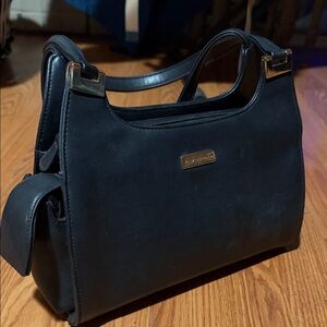 Liz Claiborne Black Shoulder Bag 
90s Vintage Classic